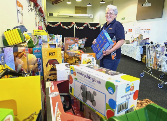 christmas_gifts_donations_canberra_charity_communities_at_work_1